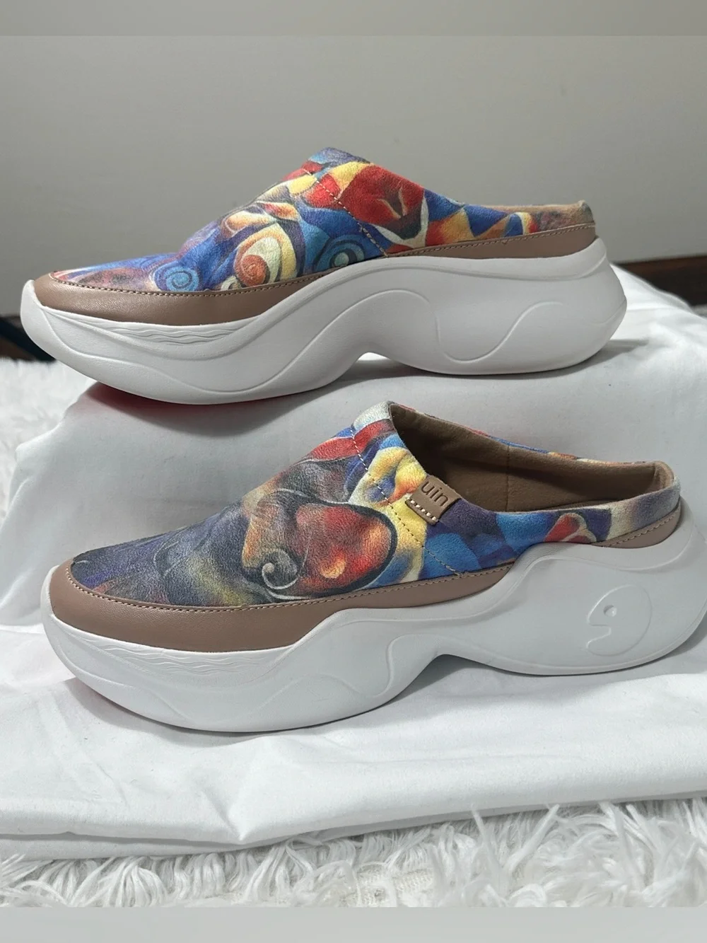 UIN Dye-Misty Art Print Slip On Colorful Canvas Casual Comfort Shoes Womens Sz 8 - Picture 3 of 15